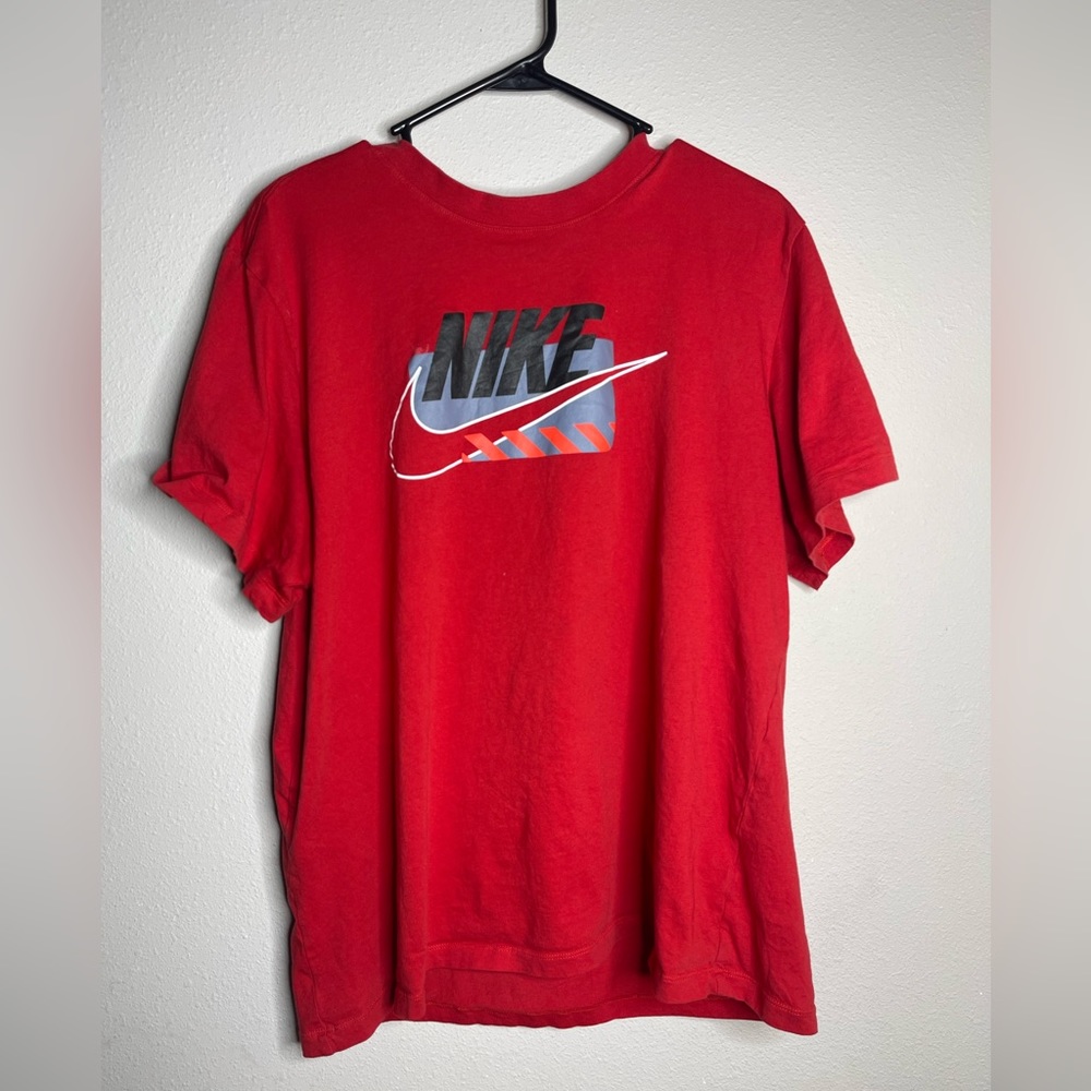 XL Mens Red Nike Shirt